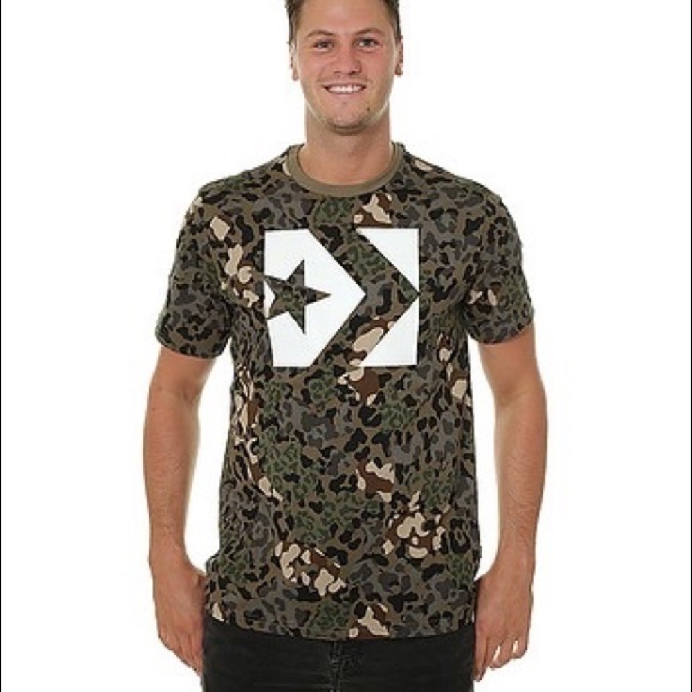 Converse Chevron‎ Logo Camo Short Sleeve Tee Size: L